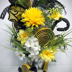 Custom designer handmade Busy Bee centerpiece Centerpiece / Table Arrangement / Table Decor