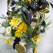 Cargar imagen en el visor de la galería, Custom designer handmade Busy Bee centerpiece Centerpiece / Table Arrangement / Table Decor