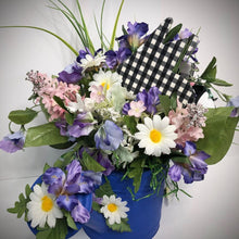 Load image into Gallery viewer, Custom Designer Handmade Spring Centerpiece