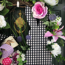 Laden Sie das Bild in den Galerie-Viewer, Custom Designer Handmade Spring Check Bunny Floral wreath