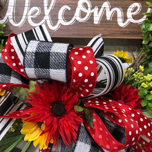 Cargar imagen en el visor de la galería, Custom Designer Handmade Spring Welcome Wreath