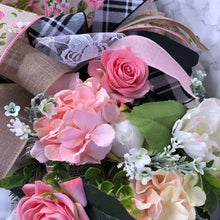 Cargar imagen en el visor de la galería, Custom Designer Handmade Pink, coral, cream and white centerpiece