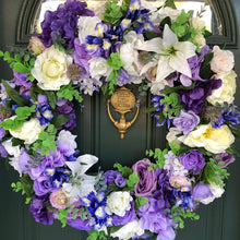 Laden Sie das Bild in den Galerie-Viewer, Custom Designer Handmade Purple, cream and white wreath