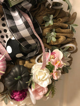 将图片加载到图库查看器，Custom Designer Handmade Pink Themed Fall Wreath