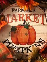 Cargar imagen en el visor de la galería, Custom Designer Handmade Farmer&#39;s Market Pumpkins Wreath