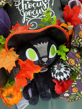 Load image into Gallery viewer, Deluxe Hocus Pocus Wreath