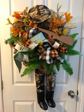 将图片加载到图库查看器，Custom Designer Handmade Hunting Themed Wreath