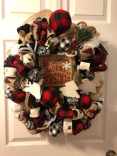 Cargar imagen en el visor de la galería, Custom designer handmade Merry Christmas Wreath