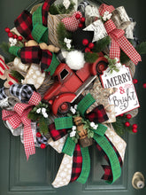 Load image into Gallery viewer, Red Truck Wreath