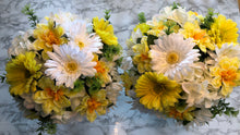 将图片加载到图库查看器，Custom Designer Handmade Floral Headstone Bouquets