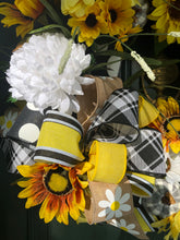 Load image into Gallery viewer, Fall Sunflower Wreath