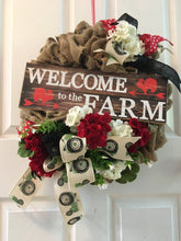 Carregar imagem no visualizador da galeria, Custom Designer Handmade Welcome to the Farm Wreath