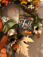 Carregar imagem no visualizador da galeria, Custom Designer Handmade Elegant Fall Sweet Fall Wreath