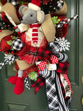 Cargar imagen en el visor de la galería, Custom designer handmade Christmas Country Mouse Wreath