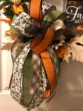 Load image into Gallery viewer, Custom Designer Handmade Elegant Fall Sweet Fall Wreath