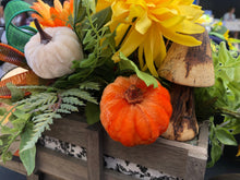 Cargar imagen en el visor de la galería, Centro de mesa de otoño