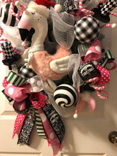 Laden Sie das Bild in den Galerie-Viewer, Custom Designer Handmade Freddy The Flamingo Christmas Wreath