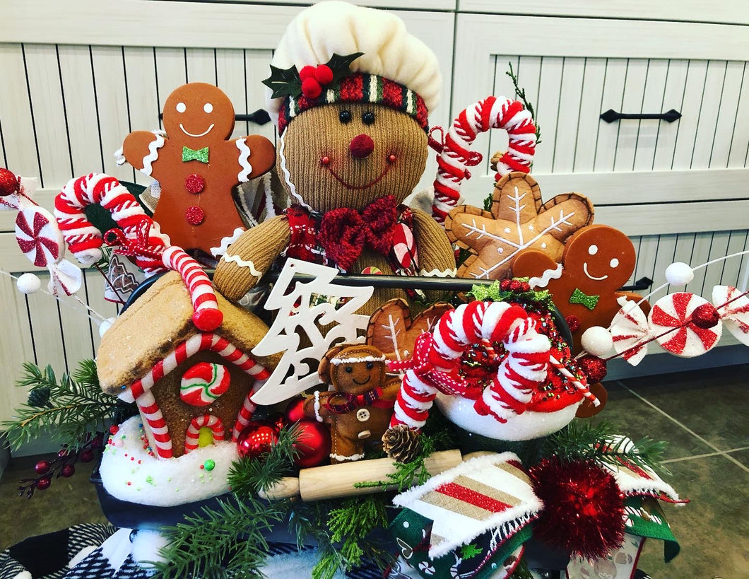 XL Christmas Gingerbread Centerpiece