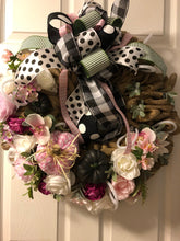 将图片加载到图库查看器，Custom Designer Handmade Pink Themed Fall Wreath