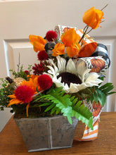 Cargar imagen en el visor de la galería, Fall centerpiece / Table Arrangement / Table Decor