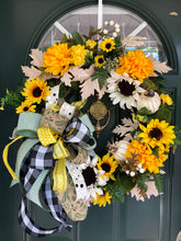 将图片加载到图库查看器，Custom Designer Handmade Yellow, green, black and cream sophisticated wreath