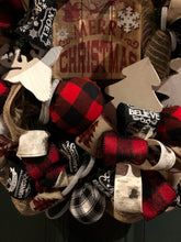 Cargar imagen en el visor de la galería, Custom designer handmade Merry Christmas Wreath