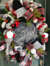 Load image into Gallery viewer, XL Christmas Mouse Wreath 🎄🐭❤️