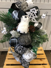 Laden Sie das Bild in den Galerie-Viewer, Custom Designer Handmade Christmas penguin centerpieces / Table Arrangements / Table Decor