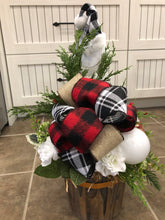 Load image into Gallery viewer, Christmas centerpiece / Table Arrangement / Table Decor