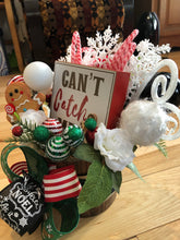 Laden Sie das Bild in den Galerie-Viewer, Christmas Gingerbread Man themed centerpiece / Table Arrangements /  Table Decor