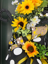 Cargar imagen en el visor de la galería, Custom designer handmade Busy Bee Floral Wreath