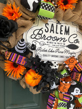 将图片加载到图库查看器，Custom Designer Handmade Salem Broom Company Halloween Wreath