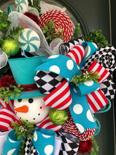 Load image into Gallery viewer, Snowman Wreath