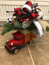 Laden Sie das Bild in den Galerie-Viewer, Classic Red Truck Christmas centerpiece / Table Arrangements /  Table Decor