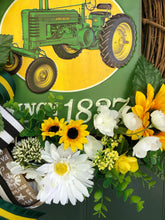 Carregar imagem no visualizador da galeria, Custom Designer Handmade John Deere wreath