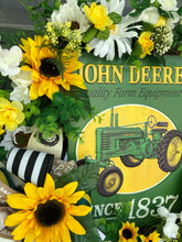 将图片加载到图库查看器，Custom Designer Handmade John Deere wreath