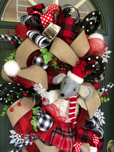 Cargar imagen en el visor de la galería, Custom designer handmade Christmas Country Mouse Wreath