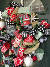 Cargar imagen en el visor de la galería, Custom Designer Handmade Scandinavian Christmas Gnome Wreath