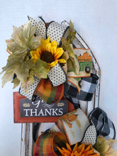 Cargar imagen en el visor de la galería, Custom Designer Handmade Give Thanks Fall Pumpkin Door Decor