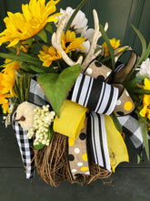 Load image into Gallery viewer, Fall Sunflower Centerpiece