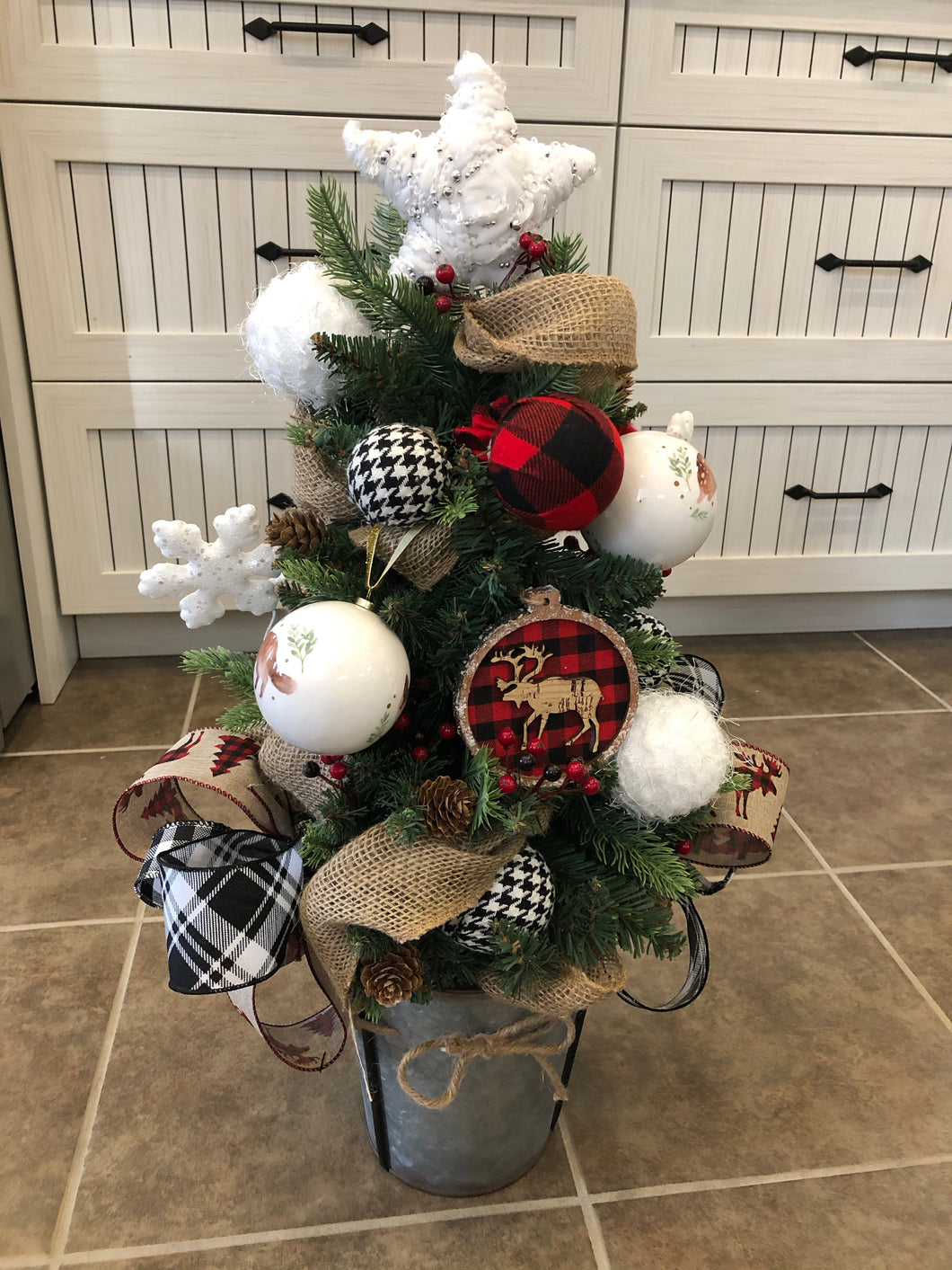 Custom Designer Handmade Christmas centerpiece / Table Arrangement / Table Decor