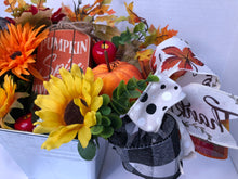 Cargar imagen en el visor de la galería, Fall centerpiece / Table Arrangement / Table Decor