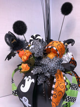 Cargar imagen en el visor de la galería, Custom Designer Handmade Fall Pumpkin Witch Centerpiece