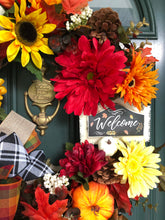 Cargar imagen en el visor de la galería, Corona de otoño de orden personalizada