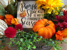 Load image into Gallery viewer, Fall centerpiece / Table Arrangement / Table Decor