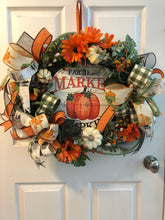 Cargar imagen en el visor de la galería, Custom Designer Handmade Farmer&#39;s Market Pumpkins Wreath