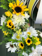 Cargar imagen en el visor de la galería, Custom Designer Handmade Soft white, yellow and green floral wreath