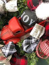 Cargar imagen en el visor de la galería, Custom designer handmade Classic Red Truck Christmas Wreath