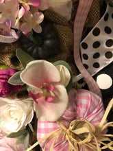 Laden Sie das Bild in den Galerie-Viewer, Custom Designer Handmade Pink Themed Fall Wreath