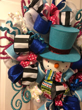 Cargar imagen en el visor de la galería, Custom Designer Handmade Snowman Wreath